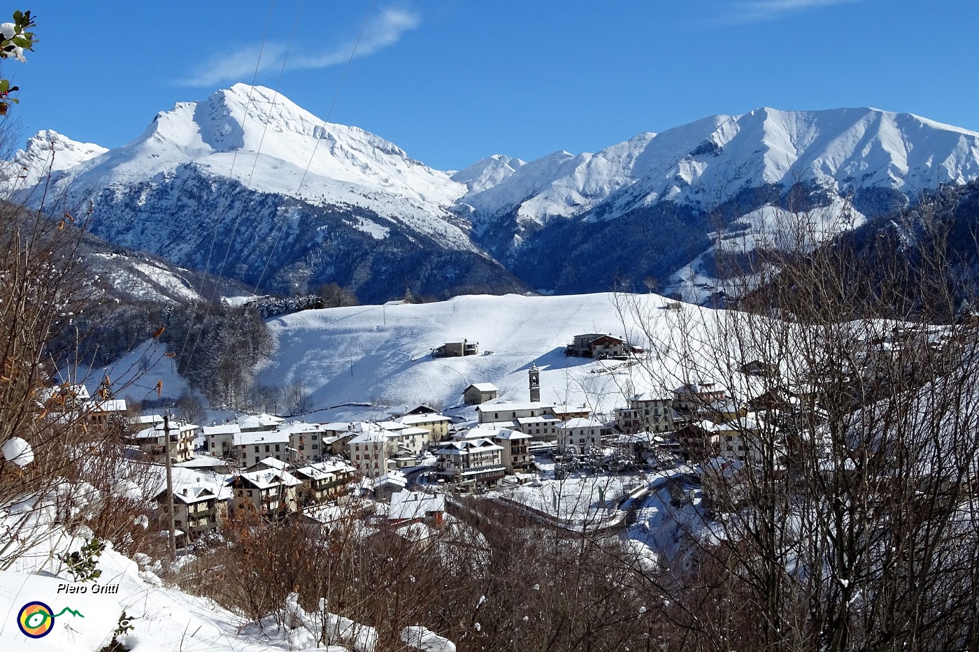 09 Vista su Valpiana , frazione di Serina.JPG
